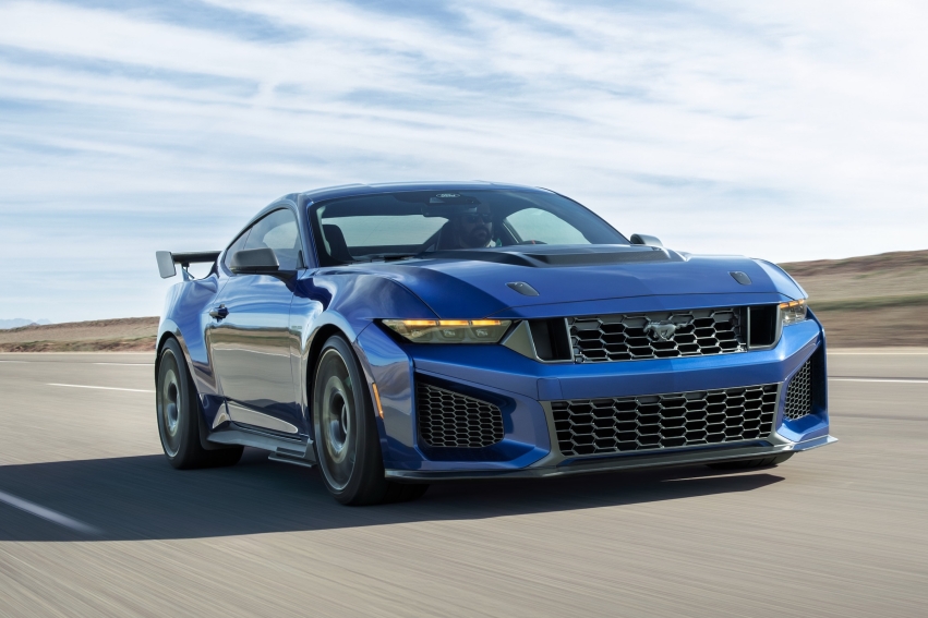 Ford Mustang Dark Horse SC получил почти 800 л.с. и превзошёл легендарный GT500 Ford Mustang Dark Horse SC получил почти 800 л.с. и превзошёл легендарный GT500