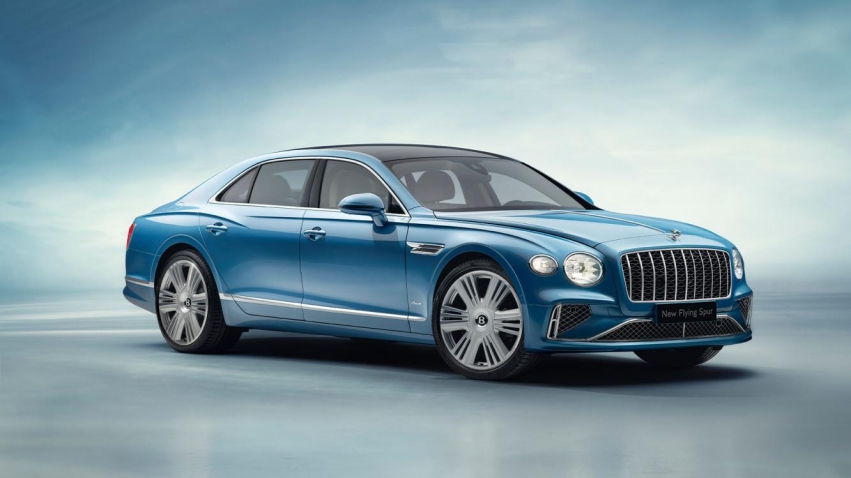 Bentley Flying Spur 2025 из видеообзора - роскошный седан стал быстрее, умнее и технологичнее