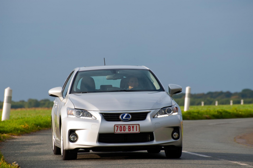 Уникум Lexus CT 200h