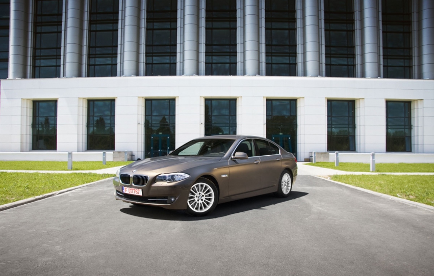 BMW Seria 5 2.0 525d xDrive auto