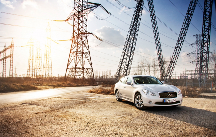 Infiniti M 3.5l 306CP 35h GT Premium