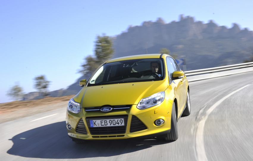 Ford Focus Asul din mânecă