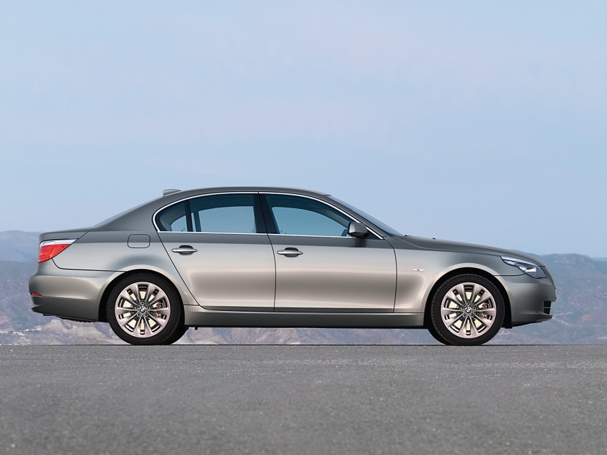 Auto wallpapers BMW 2008 BMW 5 Series
