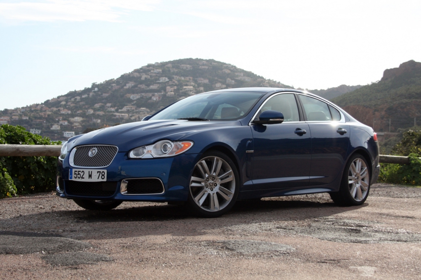 Auto wallpapers Jaguar XFR 2010