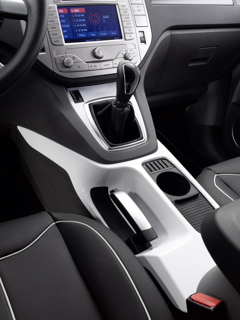 Auto wallpapers Ford Ford Kuga Individual