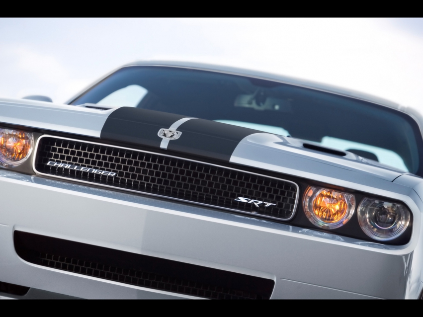 Auto wallpapers Dodge 2009 Dodge Challenger SRT8