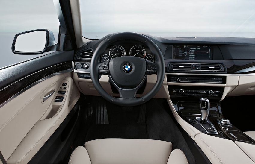 Auto wallpapers BMW 5 Series sedan 2011