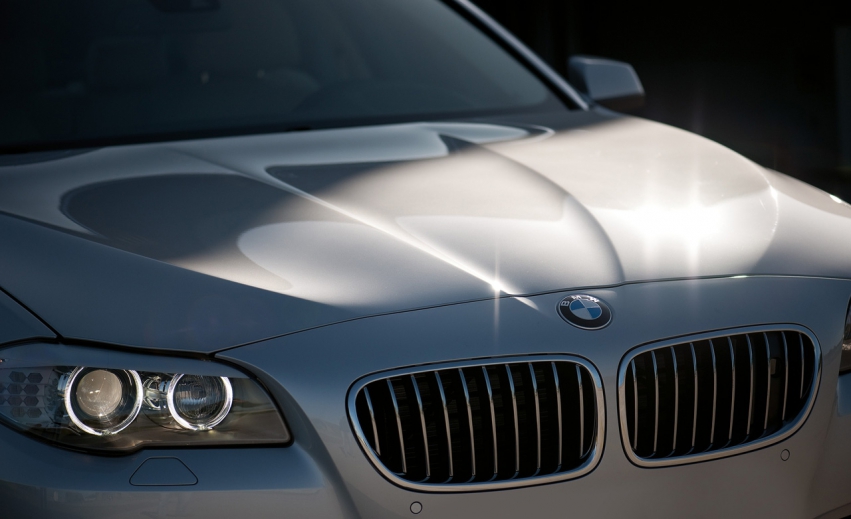 Auto wallpapers BMW 5 Series sedan 2011
