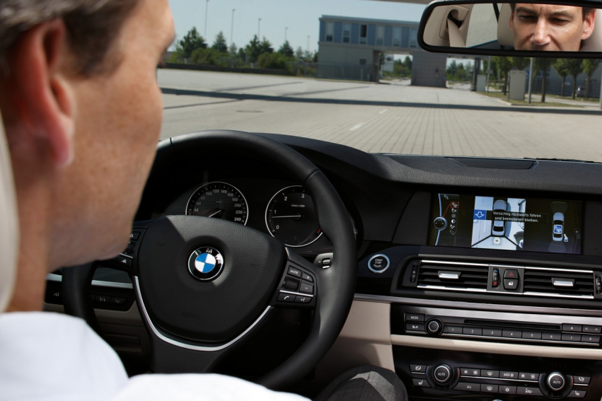 Auto wallpapers BMW 5 Series sedan 2011