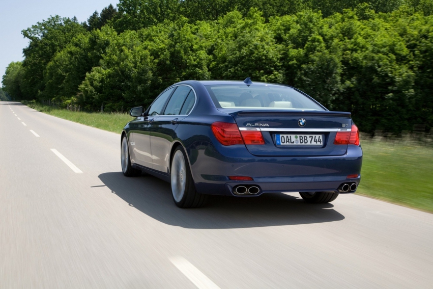 Auto wallpapers BMW Alpina B7 2011
