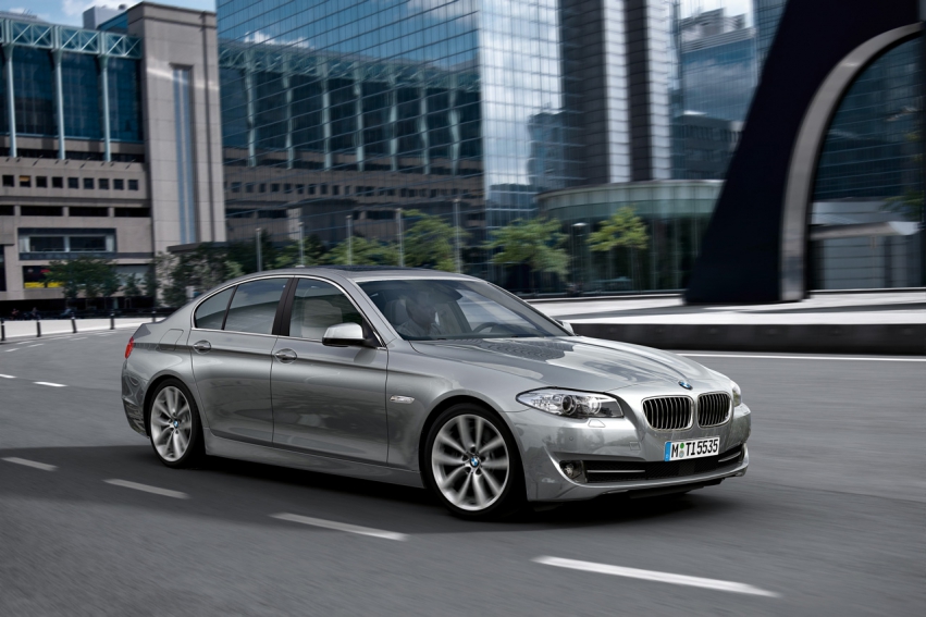 Auto wallpapers BMW 5 Series sedan 2011