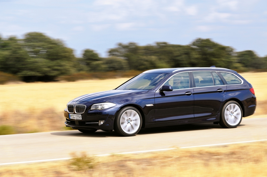 Auto wallpapers BMW 5 Series Touring 2011