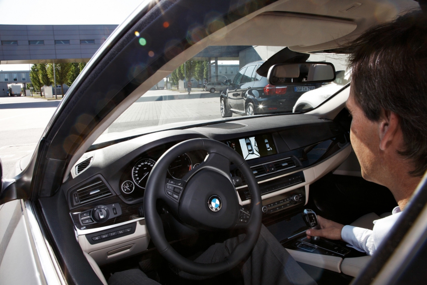 Auto wallpapers BMW 5 Series sedan 2011