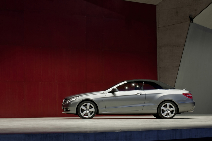 Auto wallpapers Mercedes-Benz E-Class Cabriolet 2011