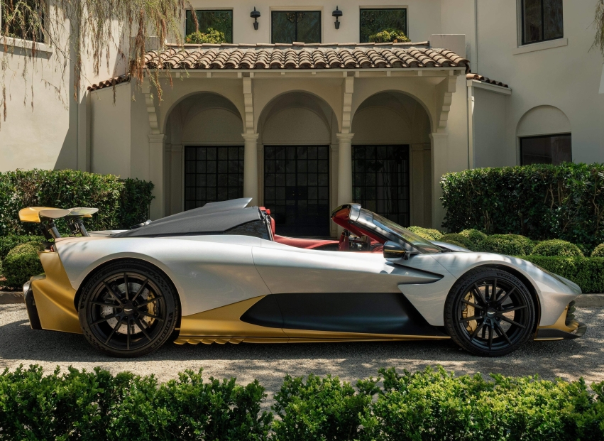 Aston Martin Valhalla Spider 2028 — открытый гиперкар: характеристики, цена, обзор