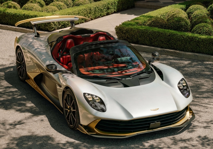 Aston Martin Valhalla Spider 2028 — открытый гиперкар: характеристики, цена, обзор