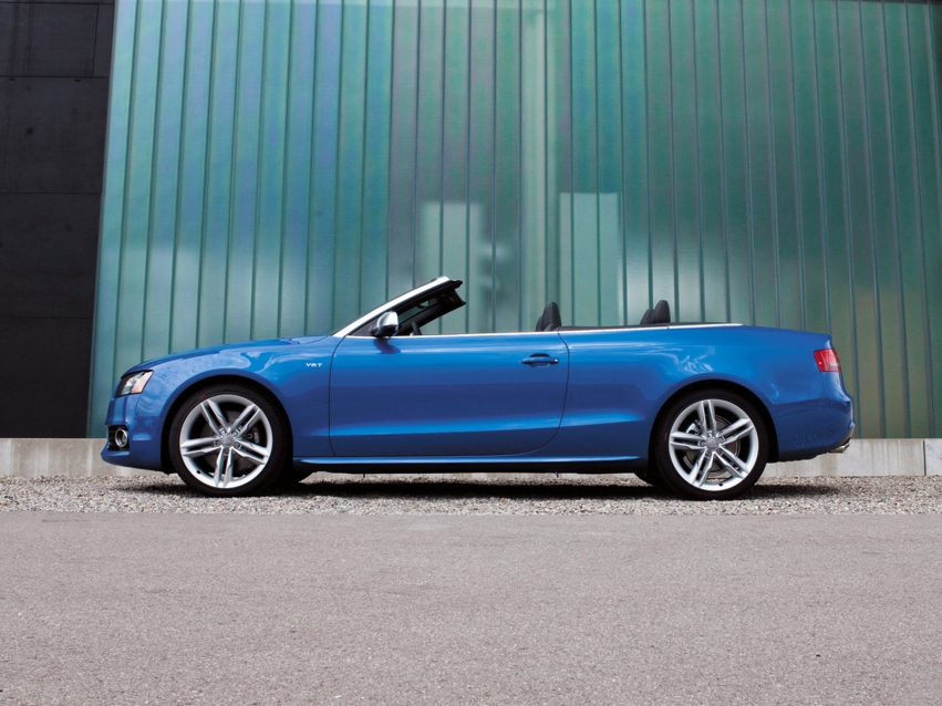 Auto wallpapers Audi S5 Cabrialet 2009-2011