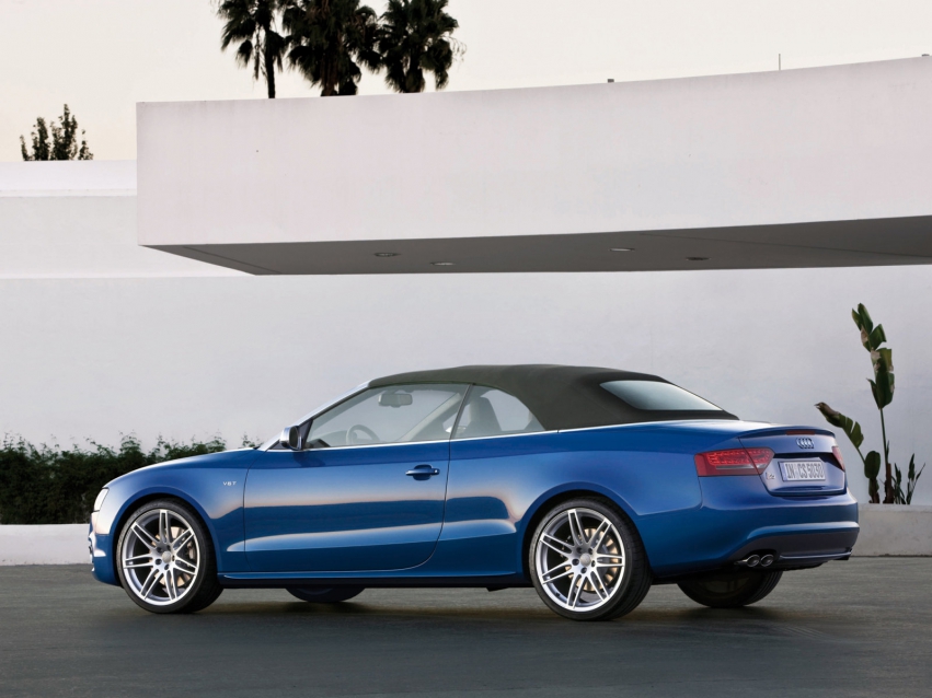 Auto wallpapers Audi S5 Cabrialet 2009-2011