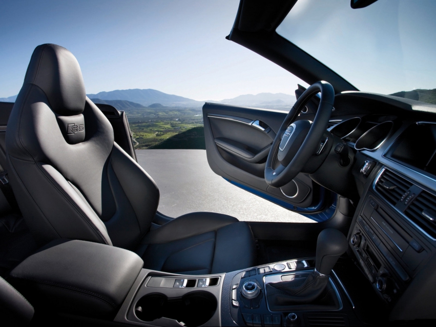 Auto wallpapers Audi S5 Cabrialet 2009-2011