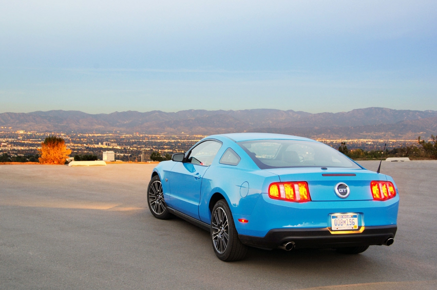 Auto wallpapers Ford Ford Mustang GT 2010