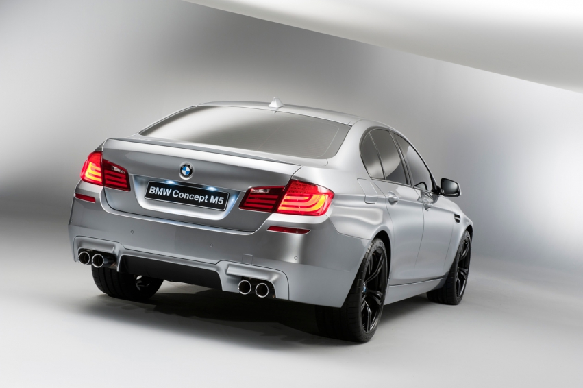 BMW M5 F10 2011