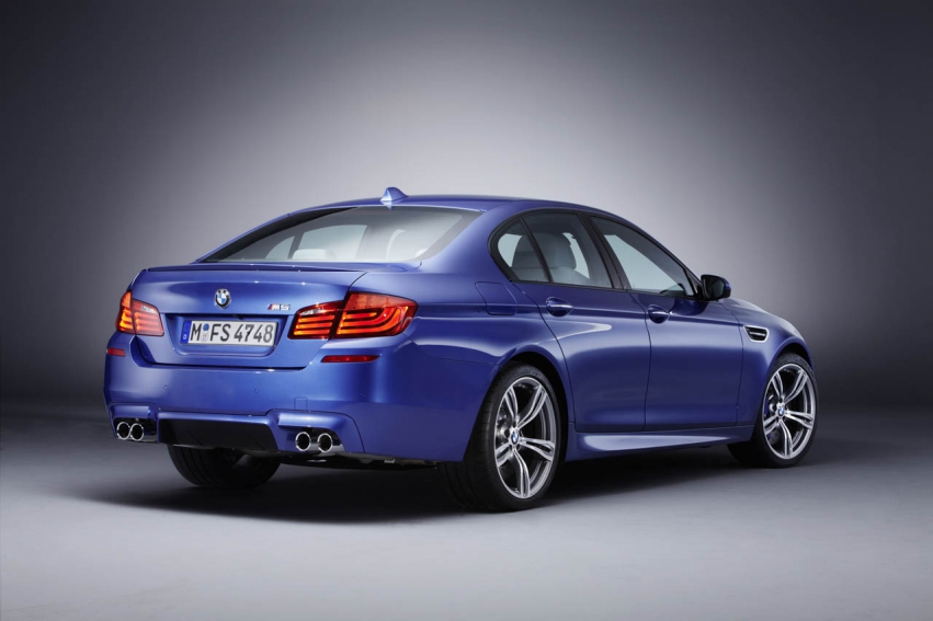 Auto wallpapers BMW M5 F10 2012