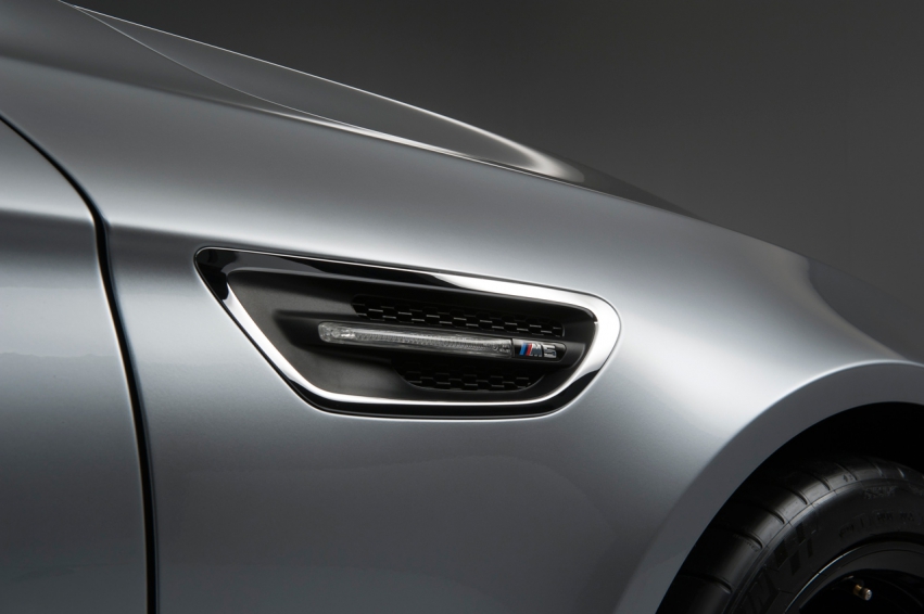 BMW M5 F10 2011