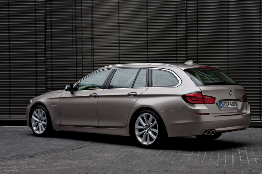 Auto wallpapers BMW BMW 5 Series Touring 2011
