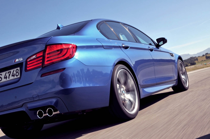 Auto wallpapers BMW M5 F10 2012