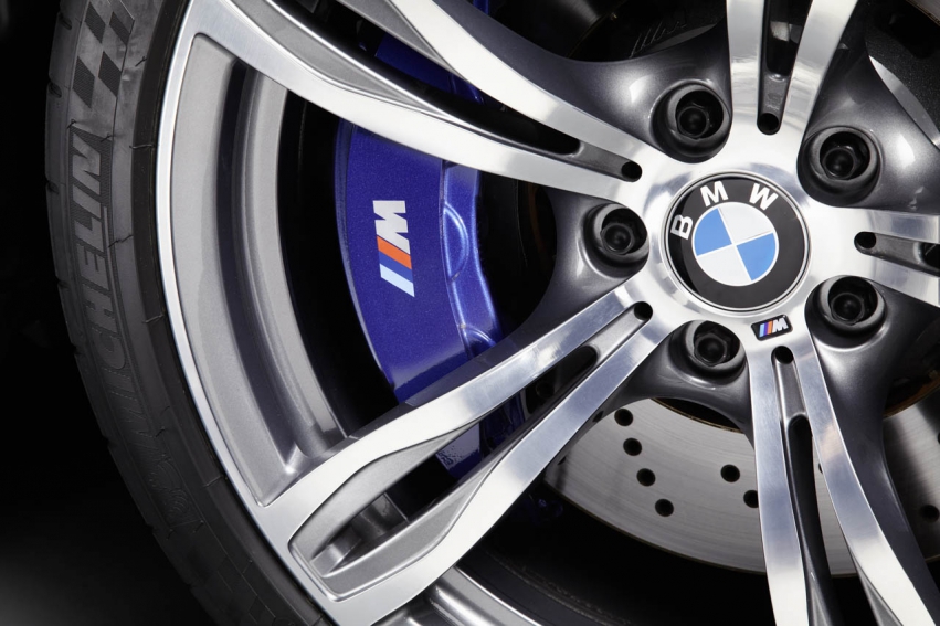 Auto wallpapers BMW M5 F10 2012