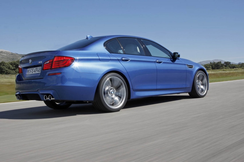 Auto wallpapers BMW M5 F10 2012