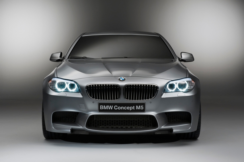 BMW M5 F10 2011