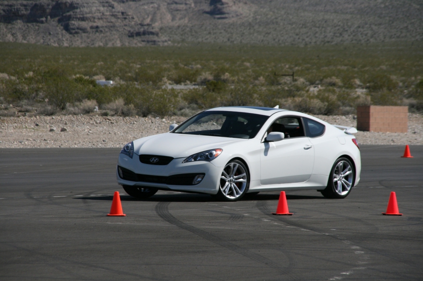 Auto wallpapers Hyundai Genesis Coupe 2010