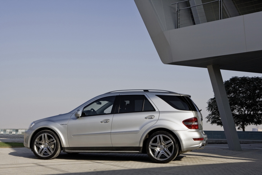 Auto wallpapers Mercedes-Benz Mercedes-Benz ML 63 AMG 