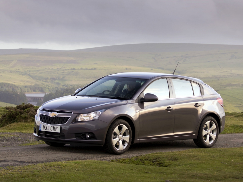 Auto wallpapers Chevrolet Cruze Hatchback 2011