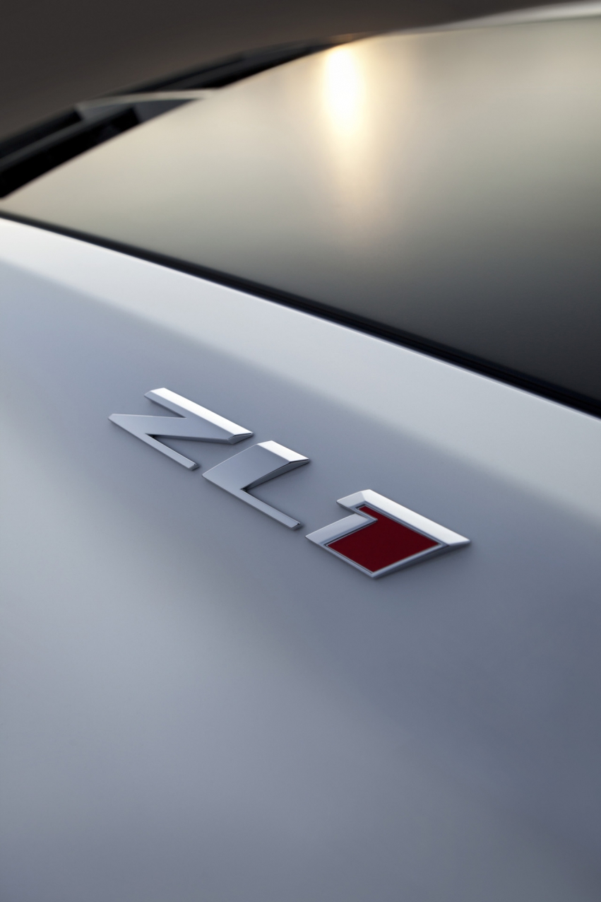 Auto wallpapers Chevrolet Camaro ZL1 2012