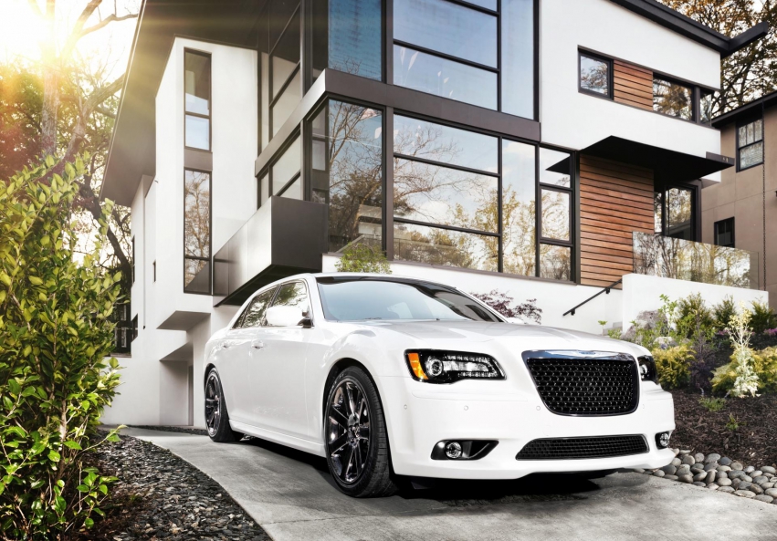 Auto wallpapers Chrysler 300 SRT8 2012