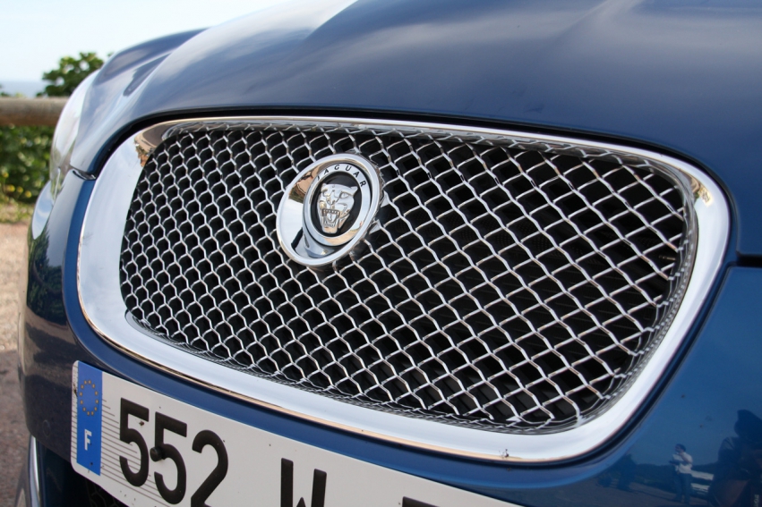 Auto wallpapers Jaguar XFR 2010
