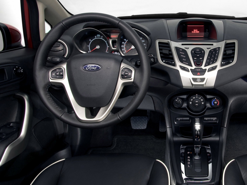 Auto wallpapers Ford Hatchback 2010