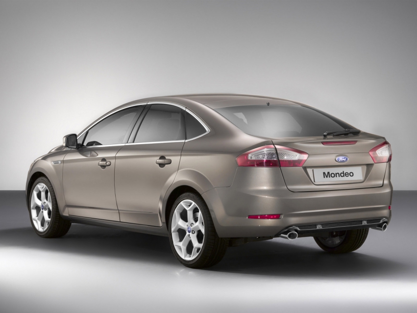 Auto wallpapers Ford Mondeo Hatchback 2010