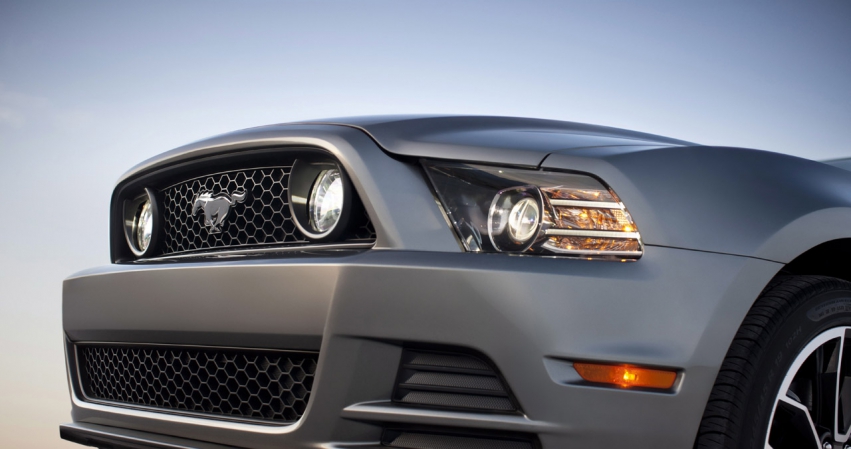 Auto wallpapers Ford Mustang 2013