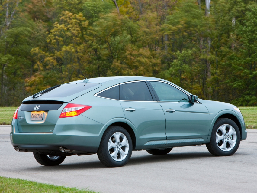 Auto wallpapers Honda Accord Crosstour 2010