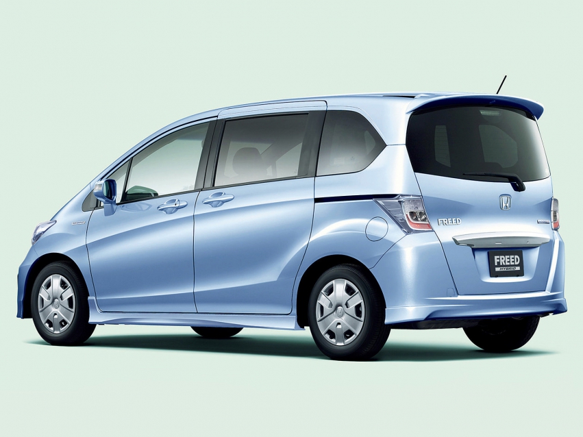 Auto wallpapers Honda Freed Minivan 2011