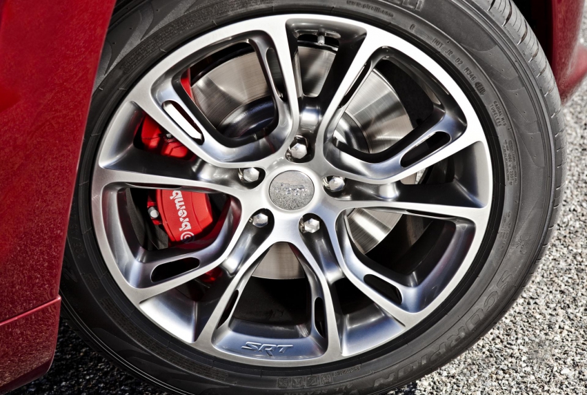 Auto wallpapers Jeep Grand Cherokee SRT8 2012