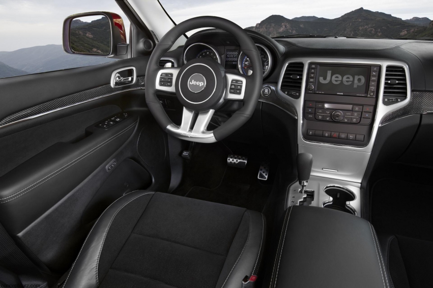 Auto wallpapers Jeep Grand Cherokee SRT8 2012