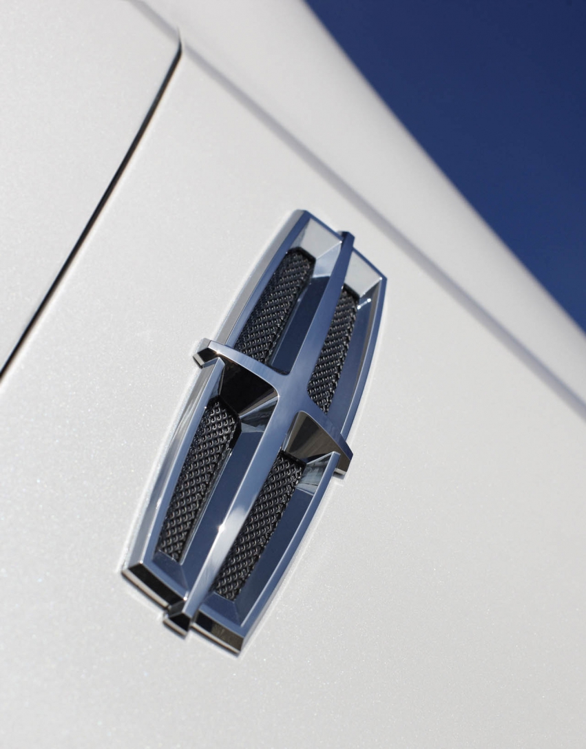 Auto wallpapers Lincoln MKT 2013