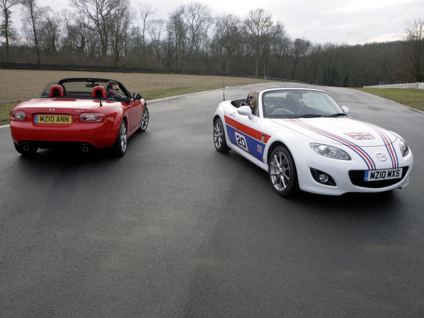 Auto wallpapers Mazda MX-5 Roadster 2010