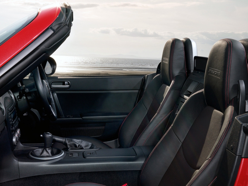 Auto wallpapers Mazda MX-5 Roadster 2010