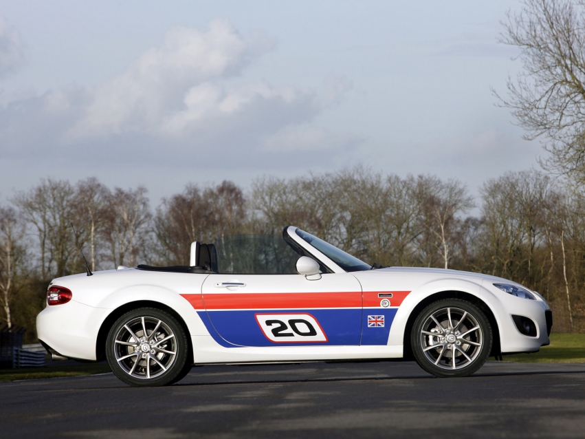 Auto wallpapers Mazda MX-5 Roadster 2010