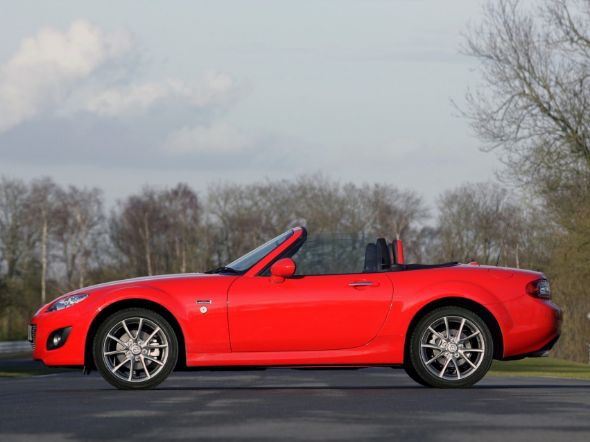 Auto wallpapers Mazda MX-5 Roadster 2010